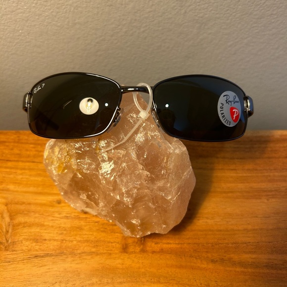 New RayBan sunglasses - Picture 2 of 5